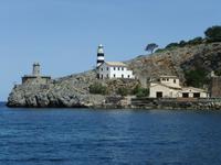 ... und fahren vorbei an den Leuchttürmen