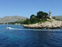 Bootsfahrt entlang der Küste