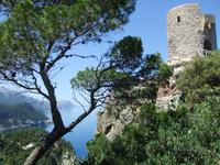 Einer der Wachtürme an der Küste