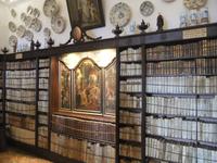 In der Bibliothek des Klosters