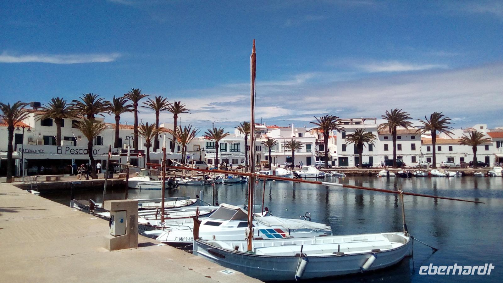 Fischerboote in Fornells