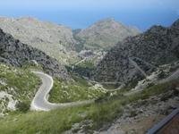 Blick auf die Serpentinen auf dem Weg zum Krawattenknoten