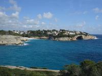 Blick auf Cala Mendia während der Fahrt nach Porto Christo