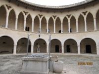 Schloss Bellvere Innenhof