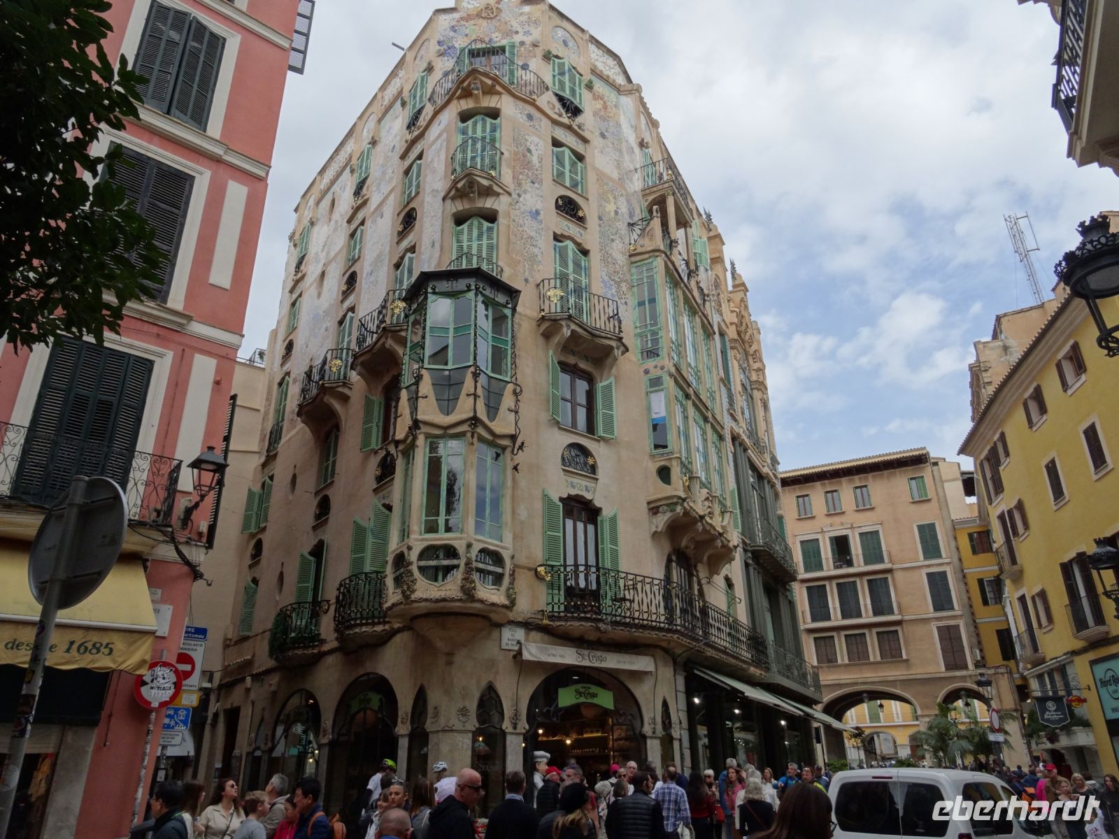  Palma - erbautes Haus von Gaudi in der Altstadt