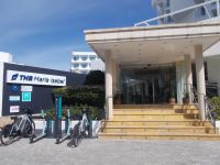 DSCN8941.JPG  Hotel Eingang