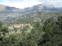 Blick auf das Kloster Kloster Lluc von oben