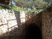 DSCN9703.JPG   Eingang Drachenhöhle