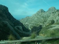 DSCN9799.JPG    900 Höhenmeter , 12 Kilometer Serpentinenstraße