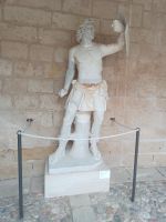 Antike Figuren im Castello Bellver in Palma de Mallorca