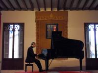 Wir genossen ein kurzes Chopin-Klavierkonzert