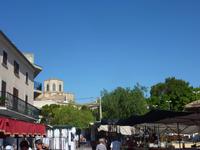 Kirche und Wochenmarkt in Sineu