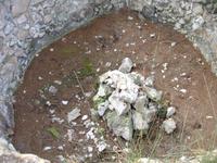 Cami de Cavalls - Blick in einen Kalkofen