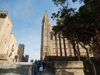 Aufstieg zur Kathedrale