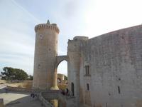 Atemberaubende Architektur hoch über Palma