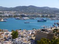 Blick auf den Hafen Ibiza Stadt