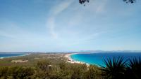 El Mirador: Blick auf die Strände Platja de Migjorn und Platja Es Caló
