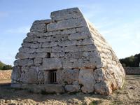 Naveta in Es Tudons