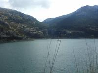 Stausee im Gebirge