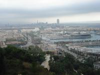 Blick vom Montjuic auf Barcelonas Hafen