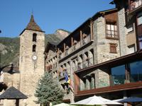 Blick zum Plandolit-Museum in Andorra