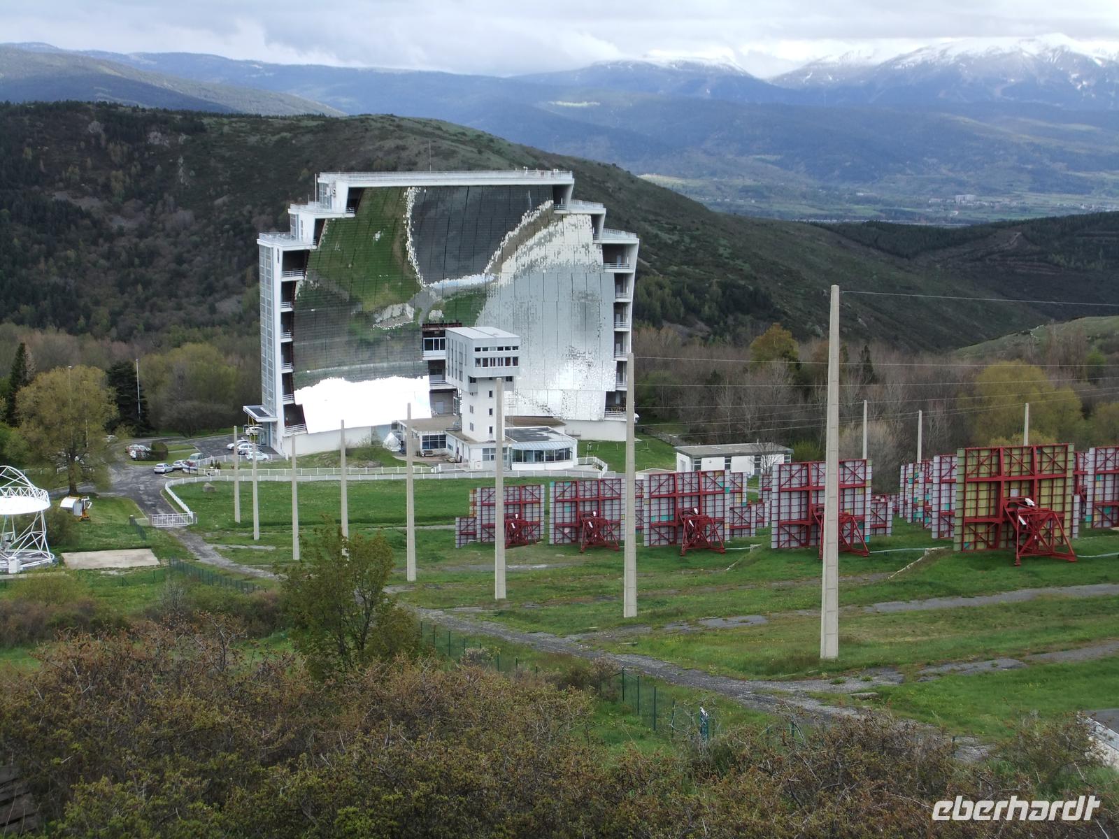 Four solaire. Odeillo