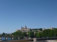 Beziers vom Schiff aus auf dem Canal du midi 