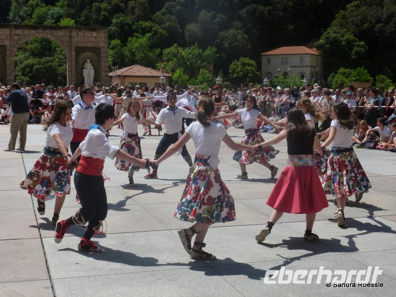 Tanzgruppen mit Kastagnetten 