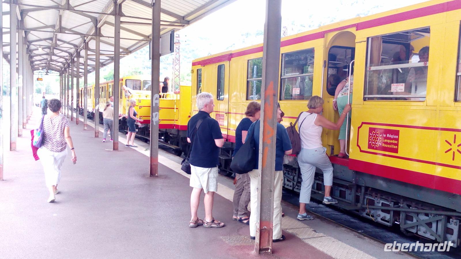 Abfahrt Gelber Zug