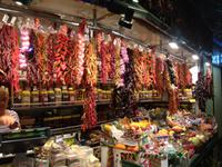In der Markthalle von Barcelona