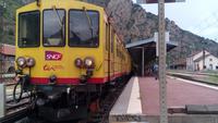 Lokomotive Gelber Zug 2