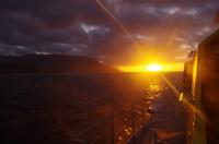 Sonnenuntergang bei unserer Fährfahrt