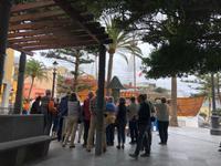 Eberhardt- Reisegruppe vor der Nachbildung eines der Schiffe von C. Kolumbus in Santa Cruz de La Palma
