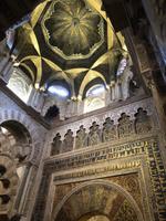 0343 im Inneren der Mezquita