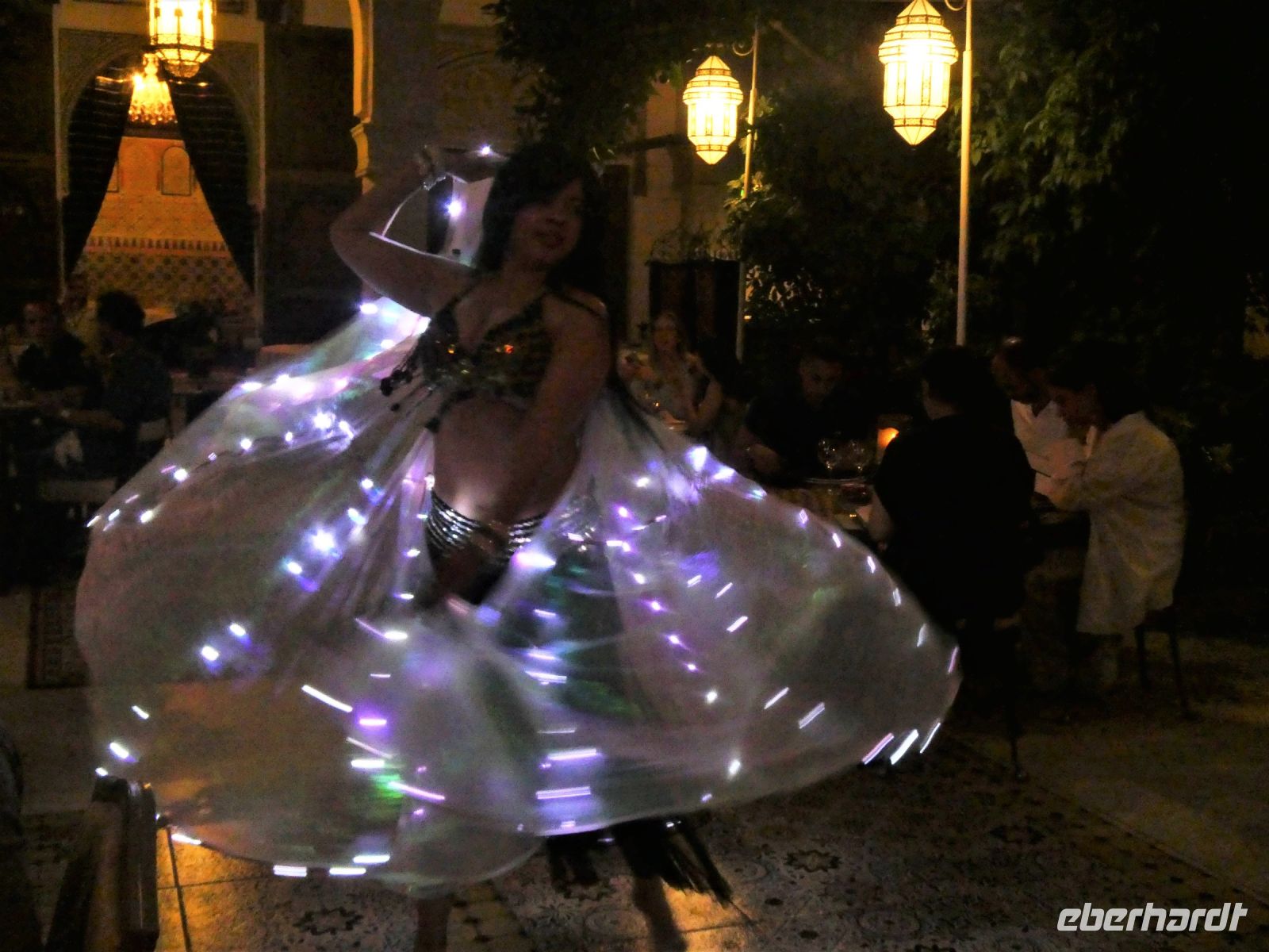 leuchtender Bauchtanz