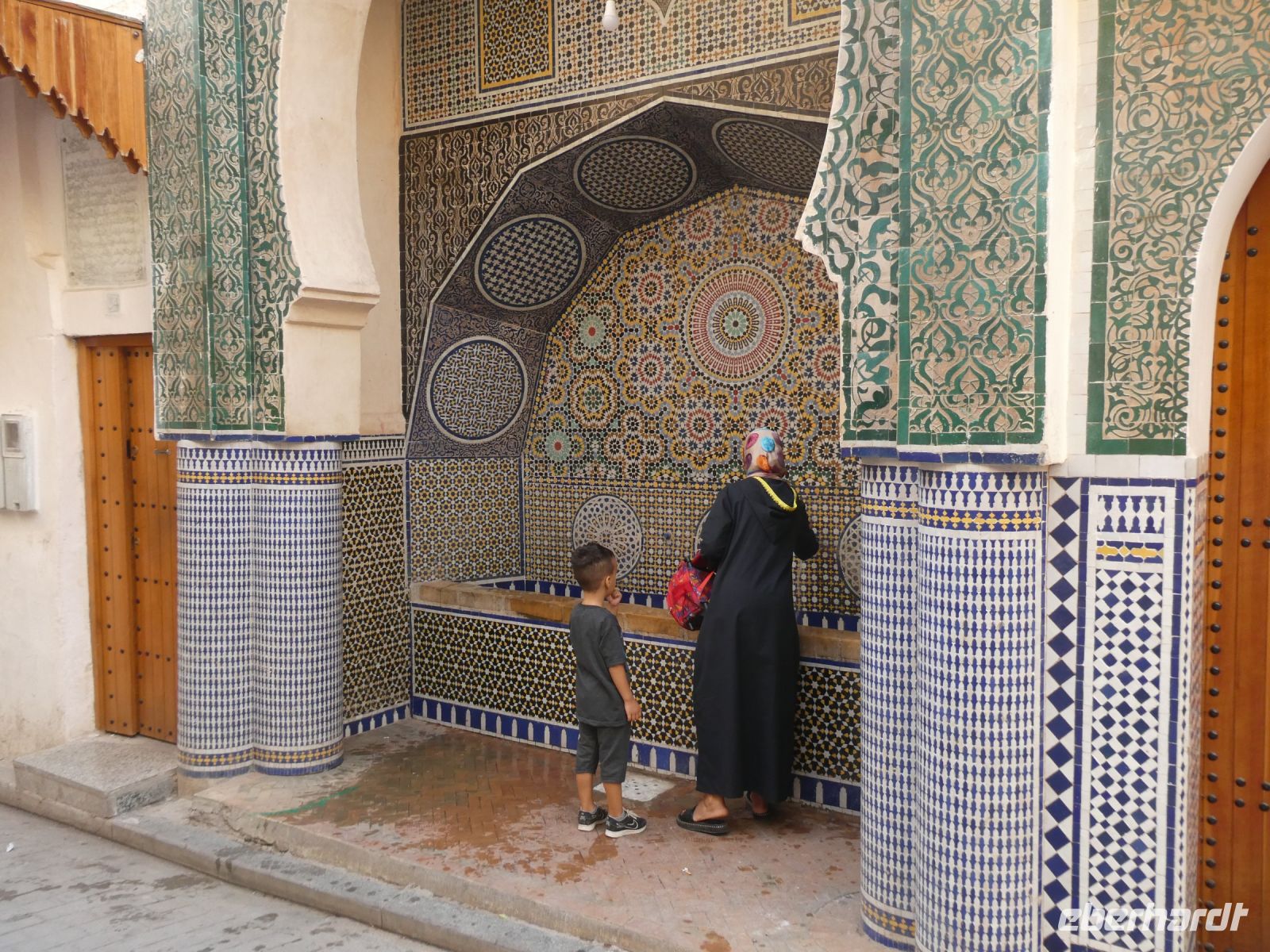 einer der zahlreichen Brunnen von Fes