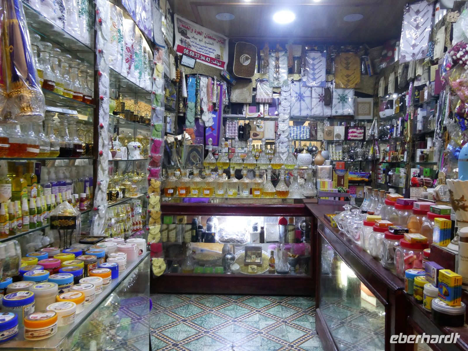 Parfum und Tiegelchen aus dem heiligen Bezirk für die Pilger