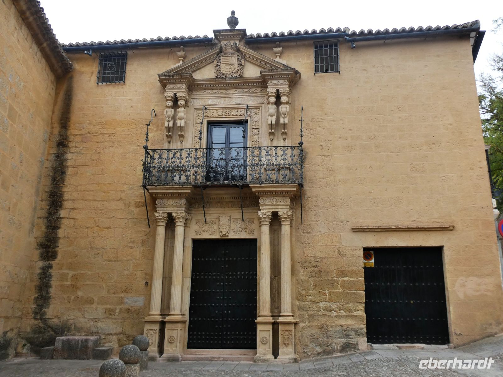 schöne Fassade eines Palastes