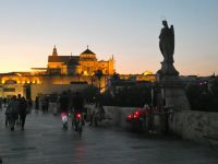 magisches Licht auf der Puente Romano