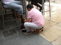 auch Schuhputzer gibt es noch