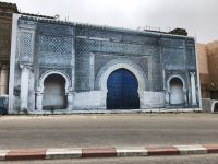 Bab Mansour - das schönste Tor Marokkos - jedoch nur auf der Plane abgedruckt