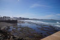 Die Bucht zwischen dem Phare (Leuchtturm) el-Hank und der Moschee Hassans II. 