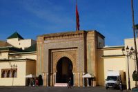 Eingangstor zum Königspalast in Rabat (nichtöffentlicher Bereich) - der König selbst von in Salé, aber Geschwister von ihm leben hier