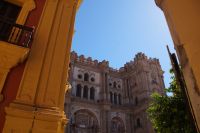 Die Kathedrale von Málaga ist seit 400 Jahren unvollendet - mittlerweile wird das zum Problem, da die Gewölbe nicht durch ein Dach geschützt sind 