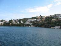 Von Cala Blanca über Maó-Mahón, Binibeca nach Cova d'en Xoroi