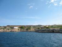 Von Cala Blanca über Maó-Mahón, Binibeca nach Cova d'en Xoroi