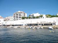 Von Cala Blanca über Maó-Mahón, Binibeca nach Cova d'en Xoroi