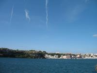 Von Cala Blanca über Maó-Mahón, Binibeca nach Cova d'en Xoroi