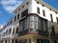 Von Cala Blanca über Maó-Mahón, Binibeca nach Cova d'en Xoroi