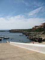 Von Cala Blanca über Maó-Mahón, Binibeca nach Cova d'en Xoroi